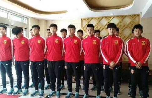 这话一出，叶忠全脸色瞬间变得煞白。